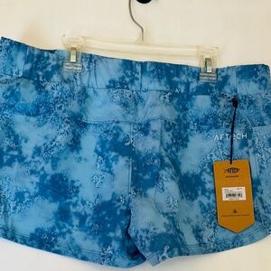 NWT Aftco women’s impact camo  shorts size M